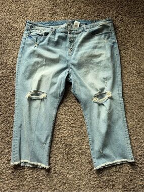 NWT Torrid Stovepipe Cropped Distressed Jeans Light Wash Raw Hem 26S
